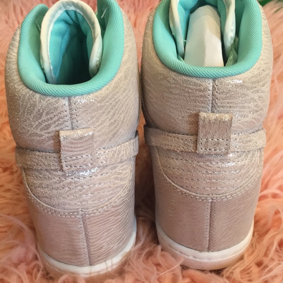 ❤️SOLD❤️ NIKE DUNK SKY HI LTD EDITION TIFFANY BLUE - Picture 6 of 8